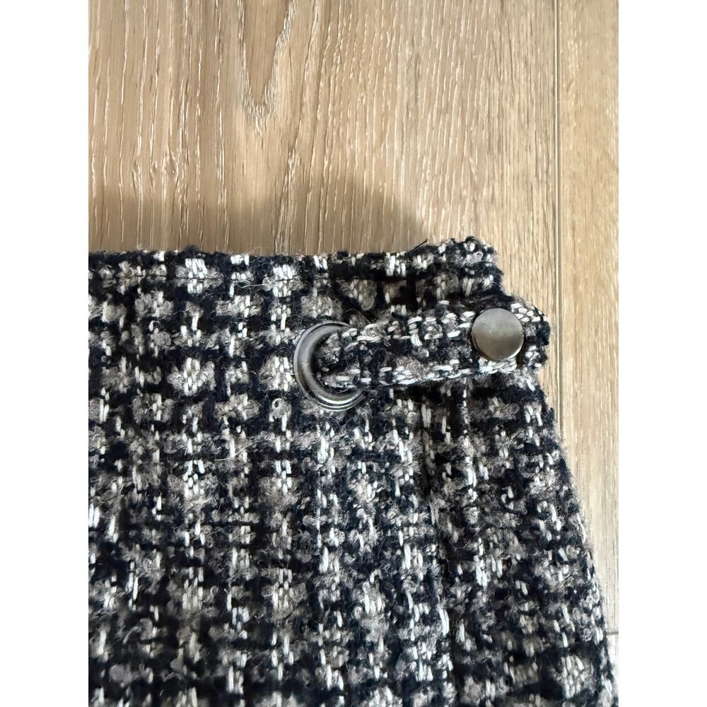 Banana Republic Tweed Mini Skirt Size 12 Black White Boucle Lined Career - Picture 2 of 8